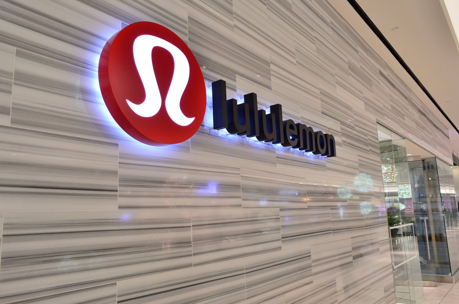 lululemon storefront at Markville